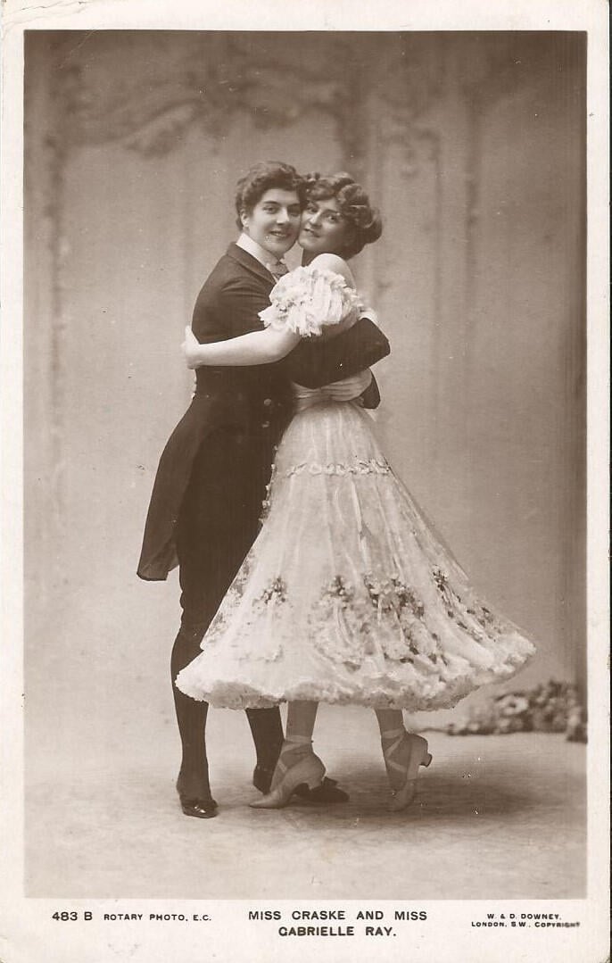Postcard of Miss Dorothy Craske and Miss Gabrielle Ray embracing