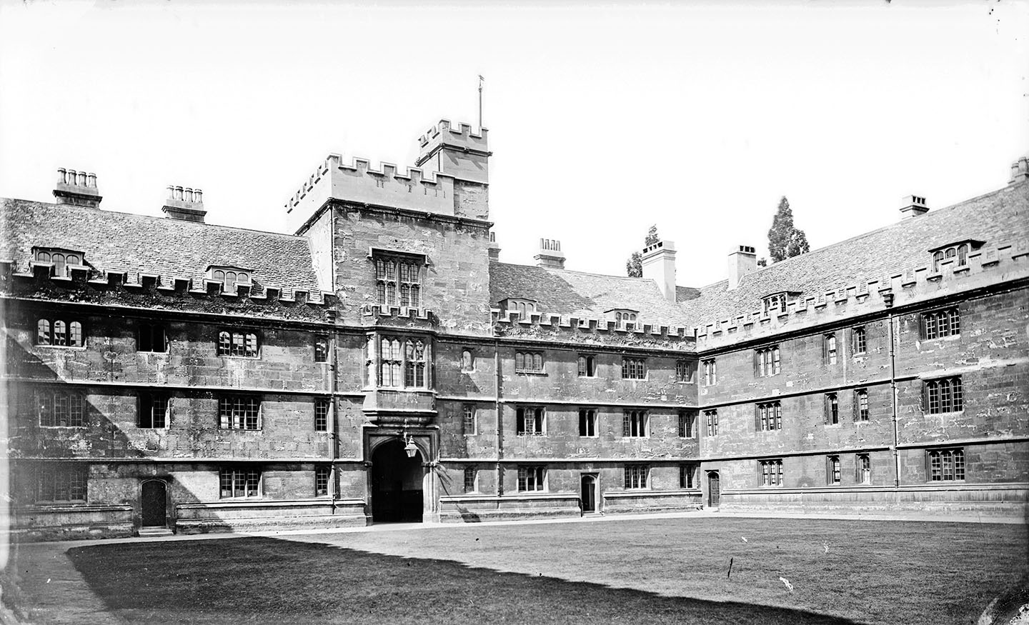 The front quad of Wadham College, Oxford