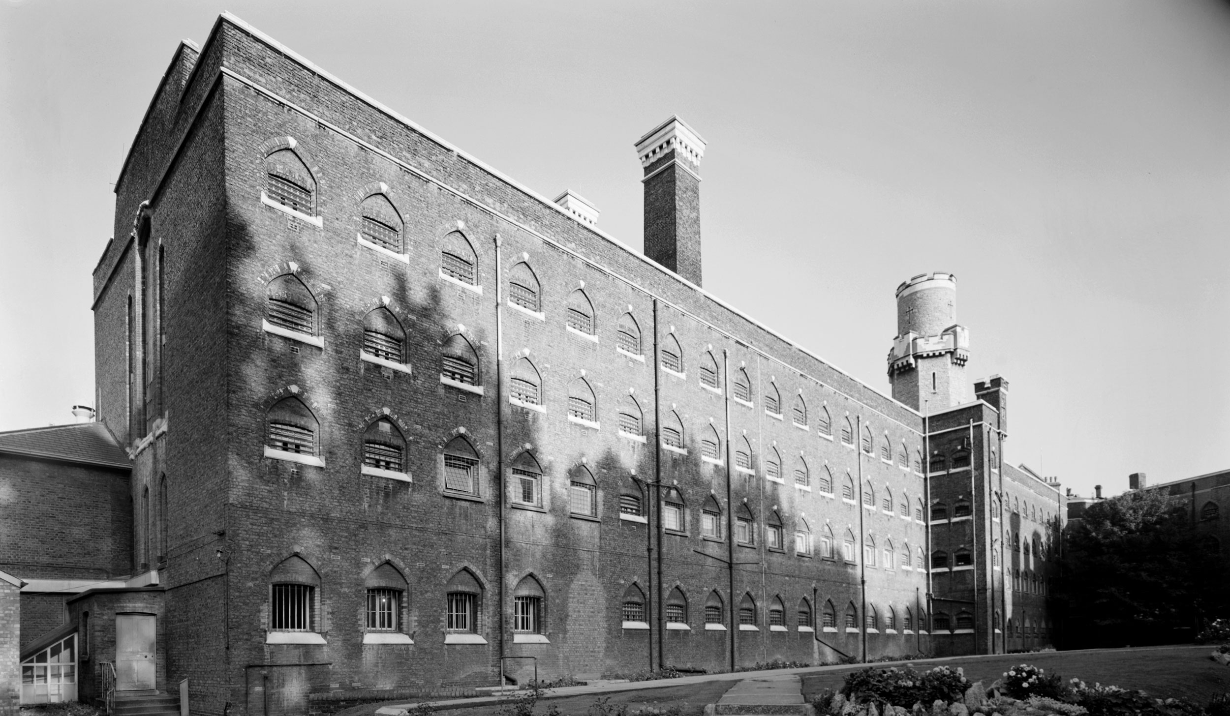 Black and white photo of 'C' wing of Holloway Prison from the north.