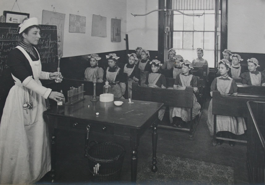 Housewifery Centre, Morden Terrace, Greenwich, London learning about ventilation and hygiene c.1890-1905. © & source The Women’s Library.