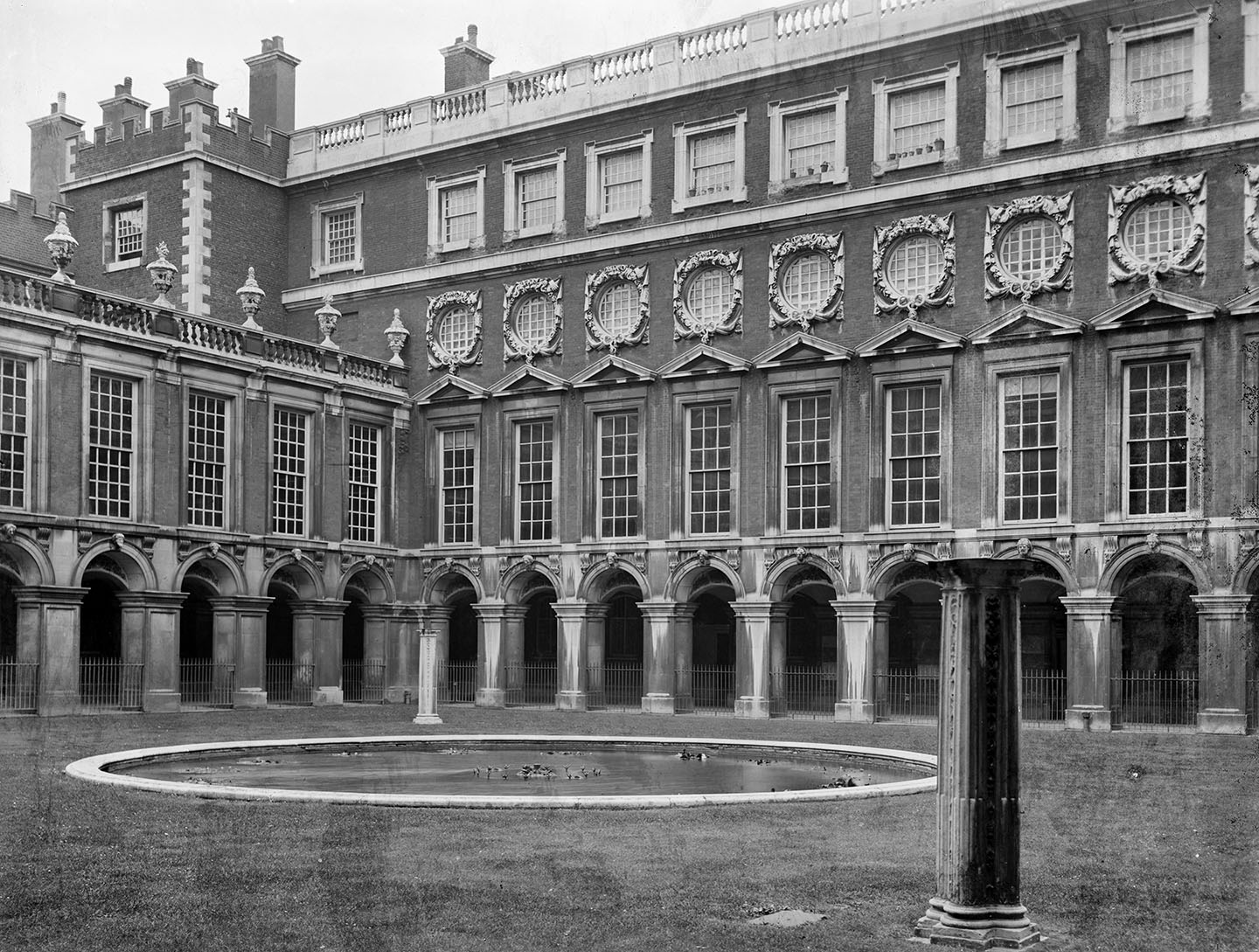 Hampton Court. The King’s Apartments, including the Cartoon Gallery, on the left.