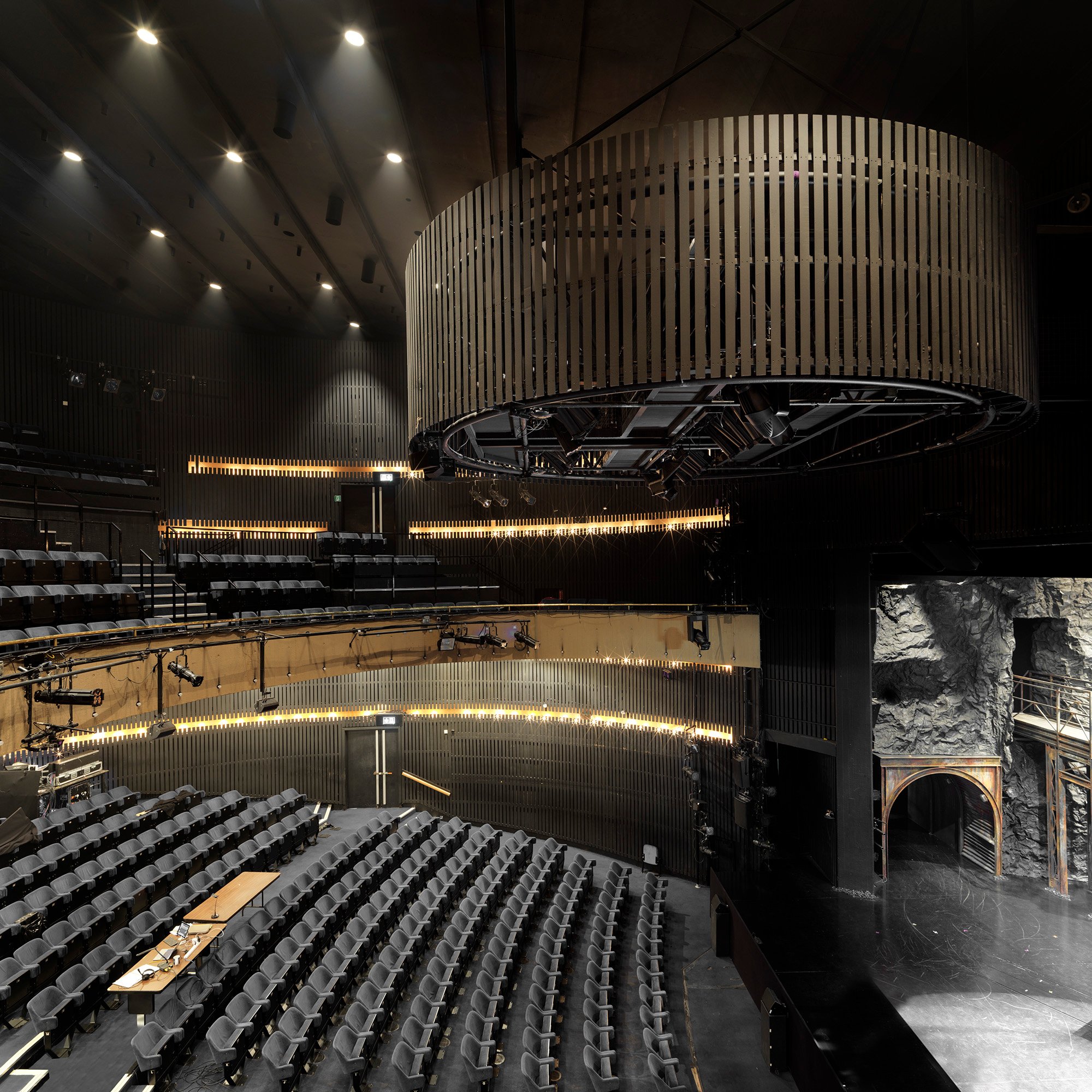 Nottingham Playhouse: auditorium