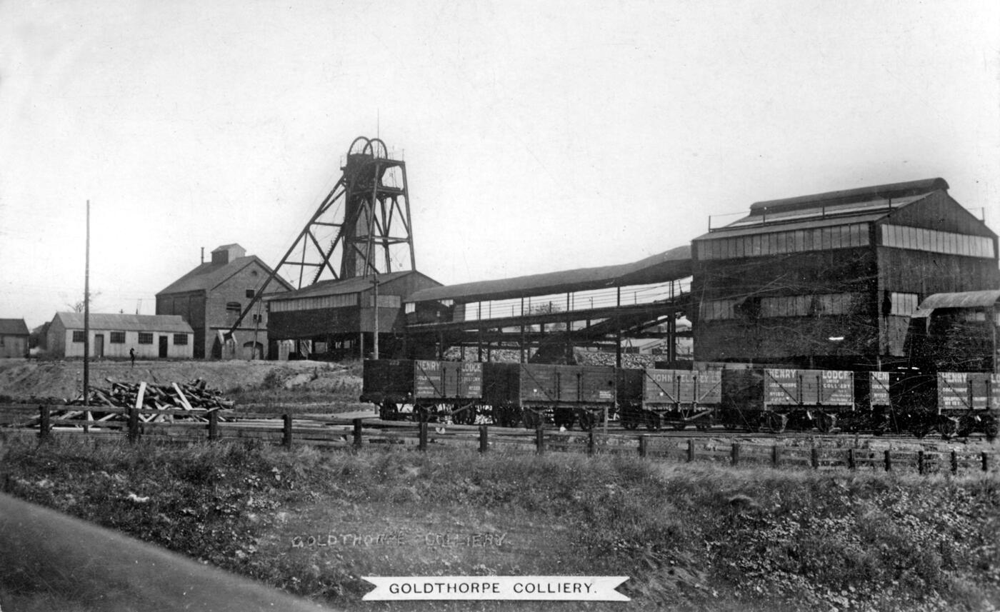 Black and white photo of Goldthorpe Colliery, South Yorkshire c. 1915