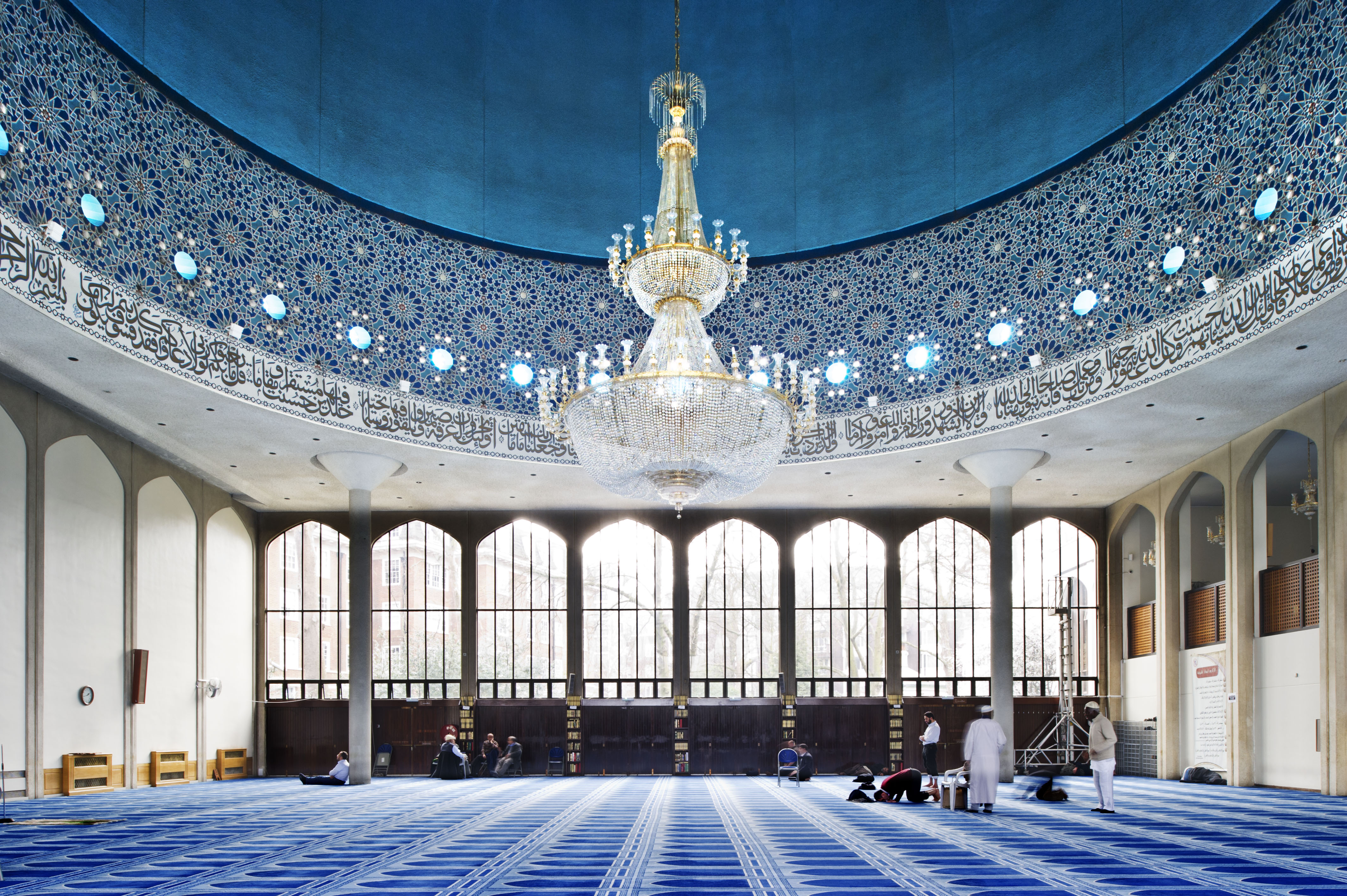 The London Central Mosque prayer hall DP148090